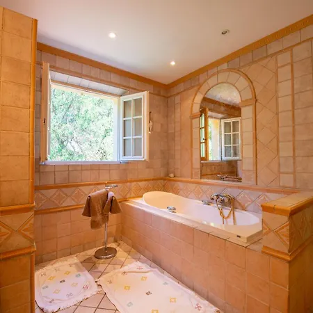 Paradis Provencal Bed and breakfast