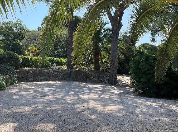 Bed & Breakfast Paradis Provencal