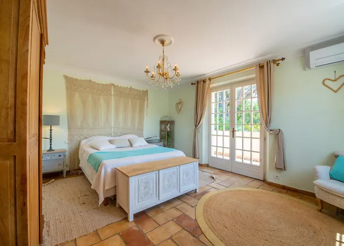 Bed & Breakfast Paradis Provencal